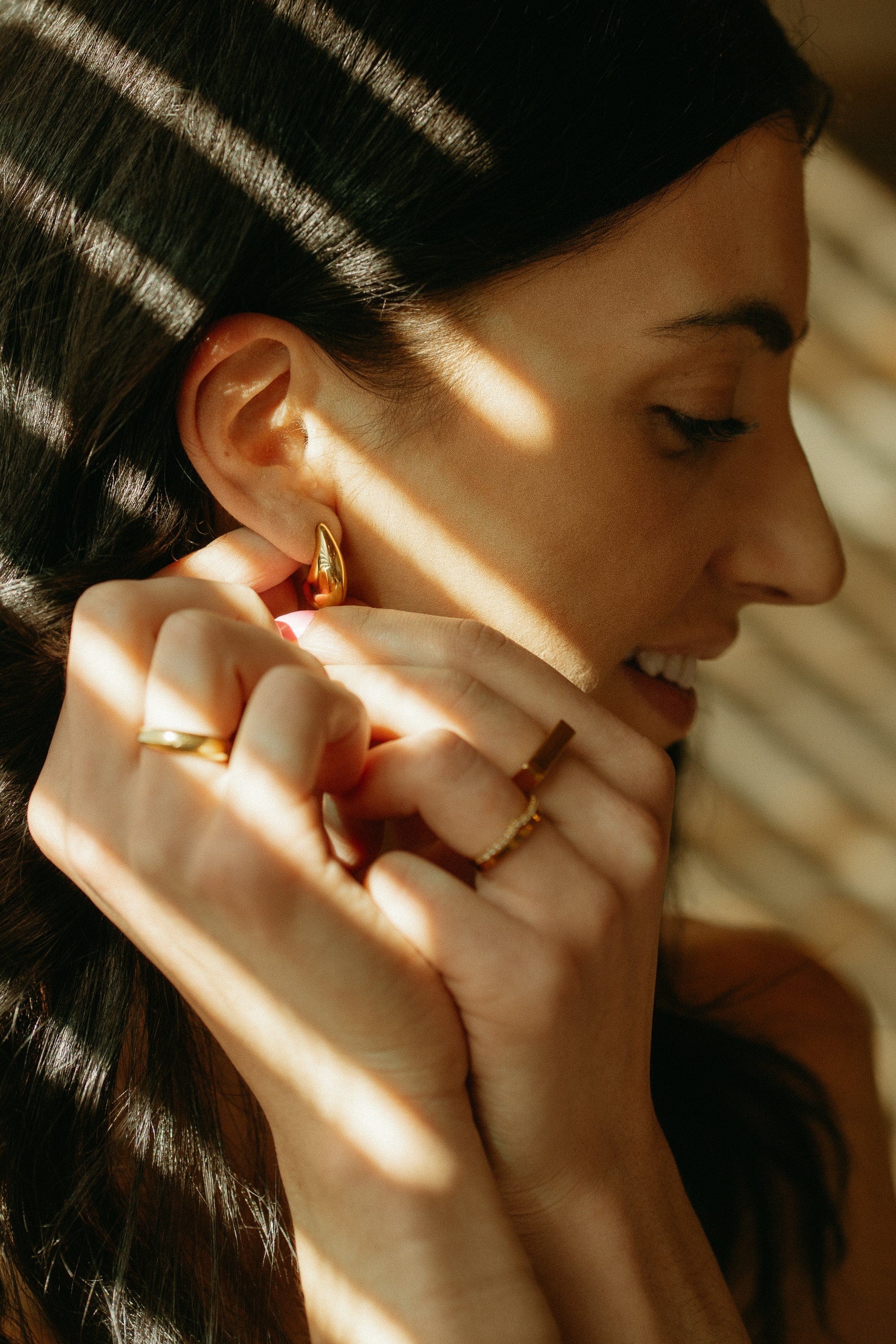 Powerful Hoop Earrings Silver